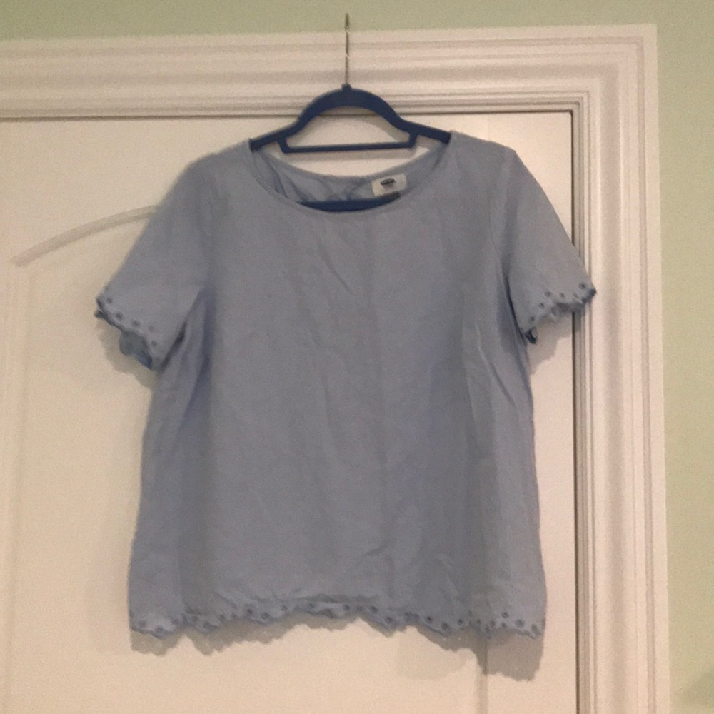 Baby blue (almost) crop